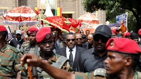 Od zmařeného víkendového pokusu o puč zatkla etiopská policie v metropoli Addis Abebě a ve městě Bahir Dar téměř 250 lidí.