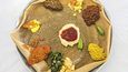 Placka indžera je základem etiopské kuchyně