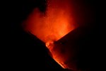 Potoky lávy a nánosy popela: Sopka Etna se probudila (14.8.2023)