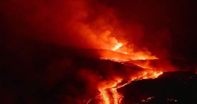 Italská sopka Etna je opět aktivní (11.8.2026)