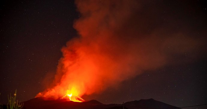 Erupce vulkánu Etna (14.8.2023)