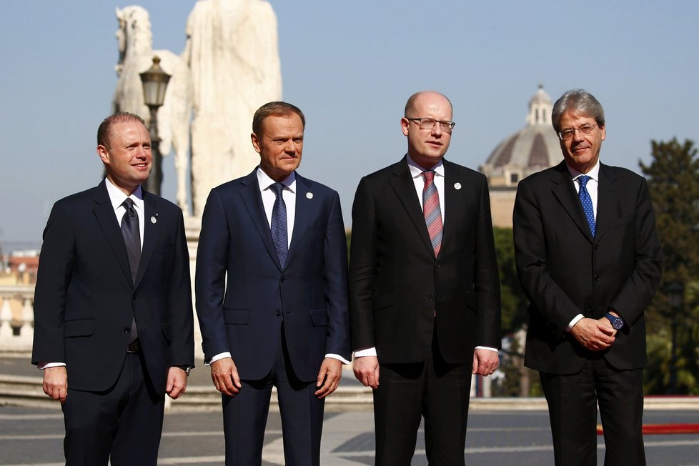 Unie slaví 60 let. Lídři 27 zemí, včetně Sobotky, chtějí její pokračování.