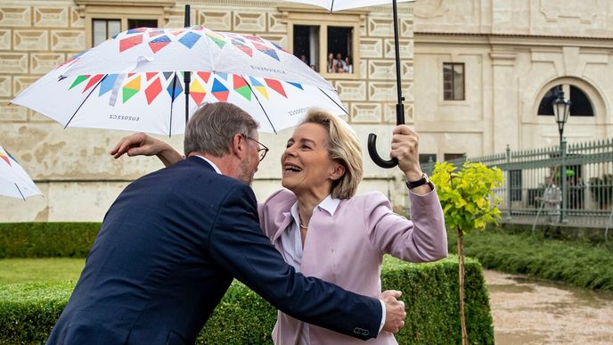 Předsedkyně Evropské komise Ursula vod der Leyenová a premiér Petr Fiala na oficiálním zahájení předsednictví v Radě Evropské unie. (1.7.2022)