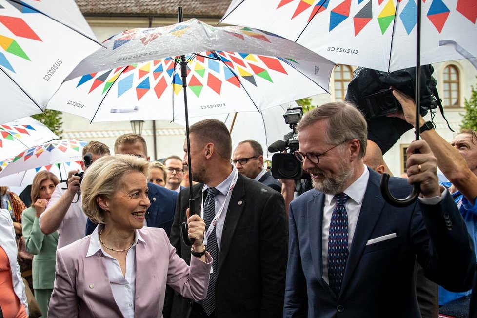 Předsedkyně Evropské komise Ursula vod der Leyenová a premiér Petr Fiala na oficiálním zahájení předsednictví v Radě Evropské unie. (1.7.2022)