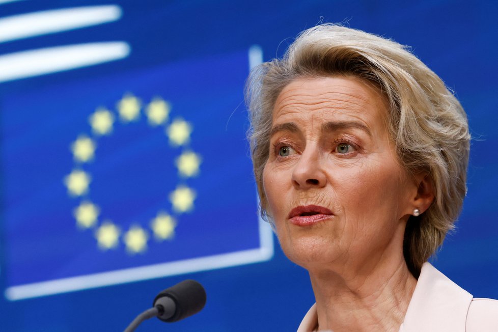 Předsedkyně Evropské rady Ursula von der Leyenová na summitu EU v Bruselu (15. 12. 2022)