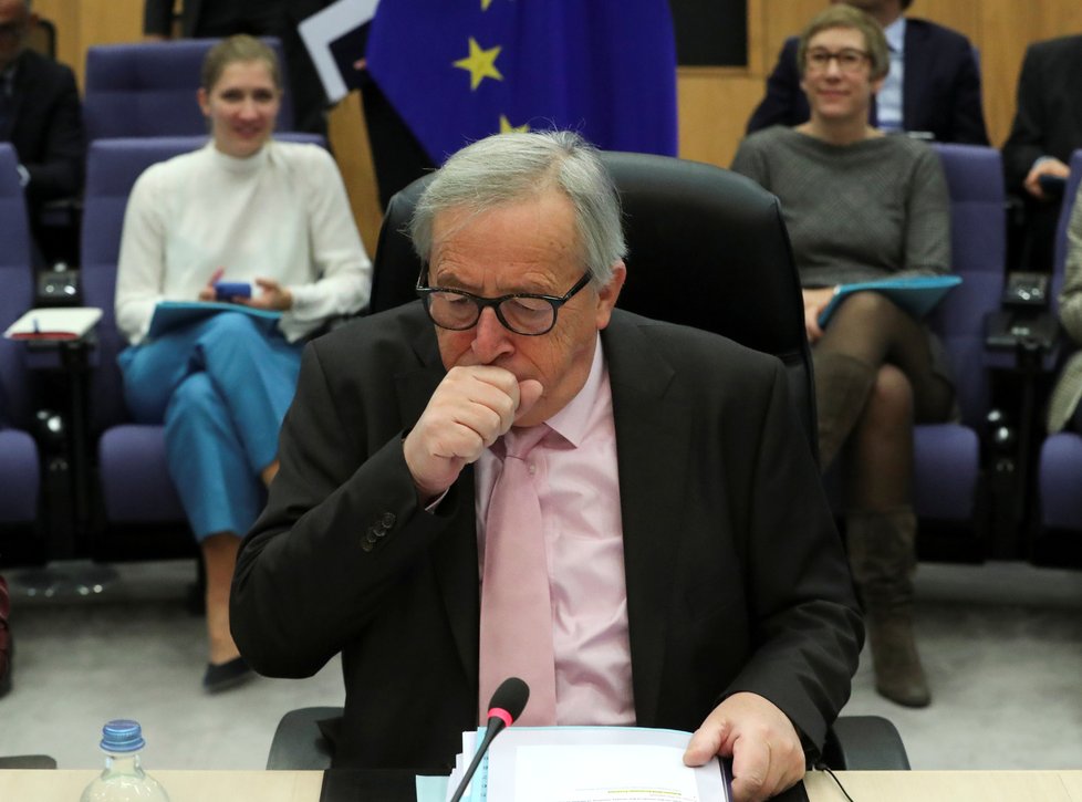 Dosluhující předseda Evropské komise Jean-Claude Juncker.