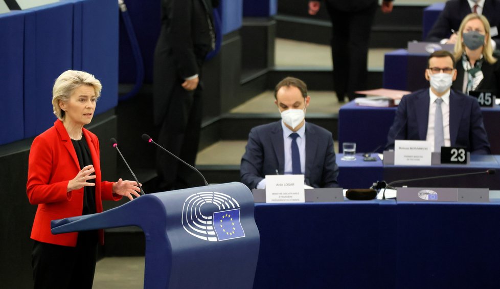 Spor Polska a Evropské unie: Jsou to nespravedlivé útoky, tvrdí polský premiér Morawiecki