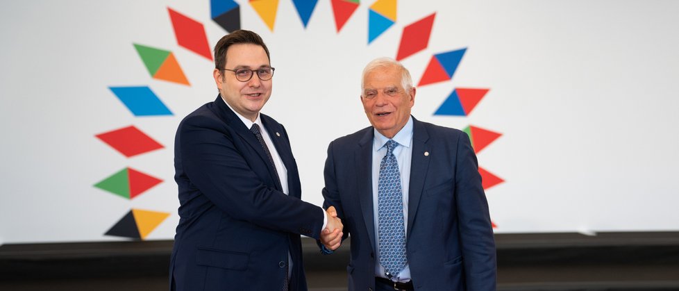 Jan Lipavský a Josep Borrell pořádali zasedání ministrů zahraničí.