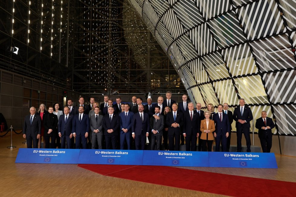Lídři zemí EU na summitu v Bruselu. Česko zastupuje premiér Petr Fiala. (13.12.2023)