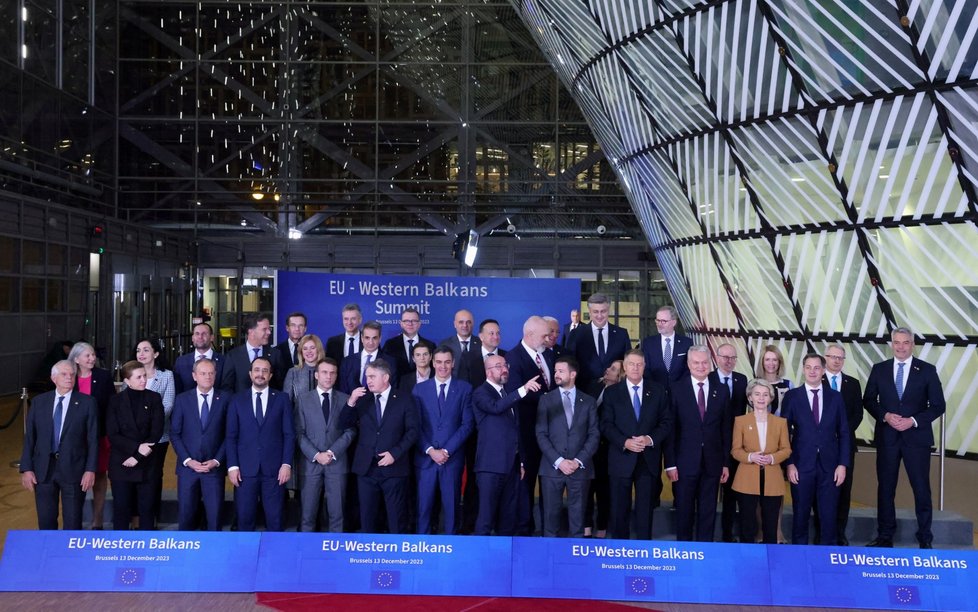 Lídři zemí EU na summitu v Bruselu. Česko zastupuje premiér Petr Fiala. (13.12.2023)