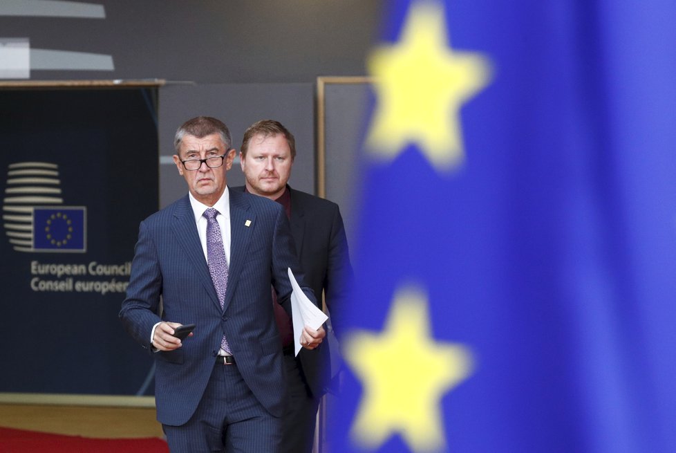 Český premiér Andrej Babiš přichází na další jednání v EU, (2. 7. 2019).