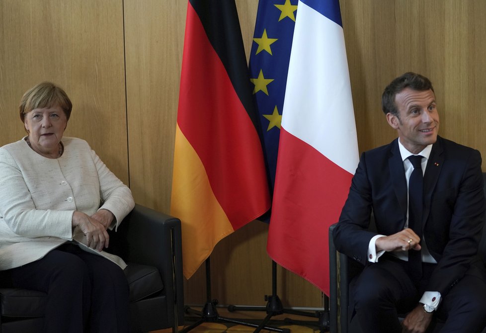 Lídři EU se neshodli na tom, kdo obsadí unijní vedoucí pozice. Na snímku německá kancléřka Angela Merkelová a francouzský prezident Emmanuel Macron.