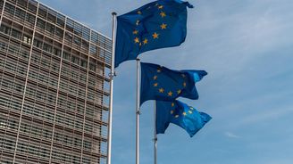EU odloží přísnější pobrexitová pravidla pro obchod s elektromobily