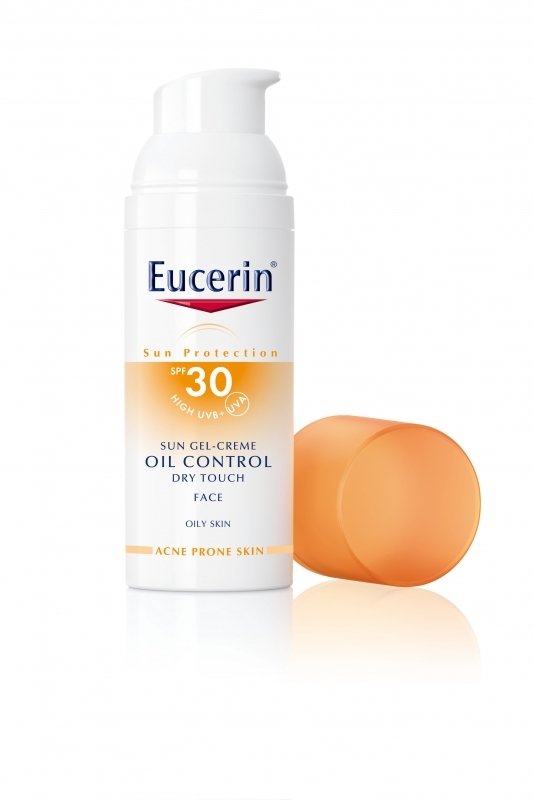 Eucerin, ochranný krémový gel na opalování na obličej, 345 Kč, koupíte v síti lékáren