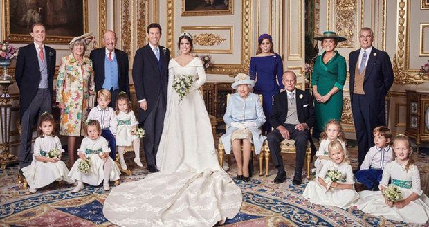 Oficiální snímky ze svatby princezny Eugenie. Její rodiče se 26 let po rozvodu poprvé setkali