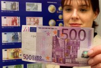 500 eur přestanou vydávat. „Bin Ládinova bankovka“ mizí z oběhu i kvůli zločincům