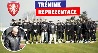 Haškův první trénink: spíš ho jen sledoval. Proslov tak, aby nebyl slyšet