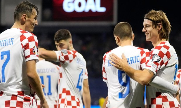 Chorvaté berou poslední přímý postup na EURO. Rumuni uhájili první místo