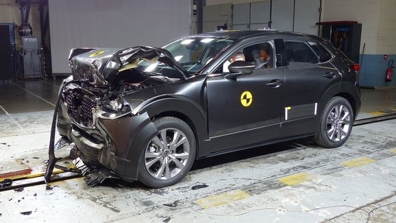 Euro NCAP 2019: Mazda CX-30 – Pět hvězd nejen za vynikající ochranu cestujících 