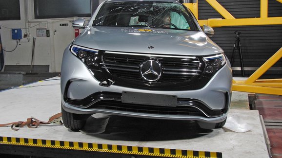 Euro NCAP 2019: Mercedes-Benz EQC – Pět hvězd pro elektrické SUV   