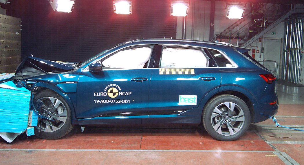 Euro NCAP 2019: Audi e-tron
