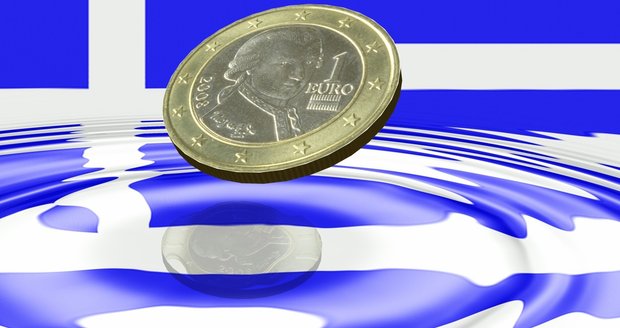 Řecko se pod tíhou eurodluhů potápí.