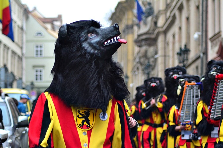 Eurokarneval oživil pošmourný den v centru metropole.