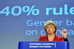 Eurokomisařka Viviíane Reding na tiskové konferenci ke směrnici, podle které by ve vedení velkých firem v EU mělo být 40 procent žen