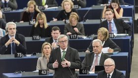 Předseda Evropské komise Jean-Claude Juncker v europarlamentu