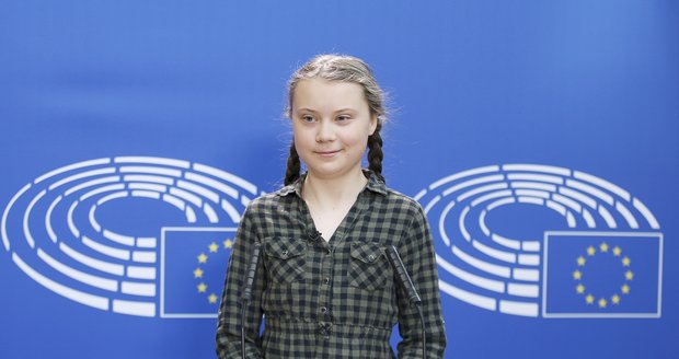 „Chovejte se, jako by vám hořel dům.“ Čas zachránit planetu dochází, varovala Greta (16)