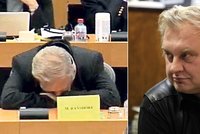 Komunista Ransdorf o spánku v europarlamentu: Proč si schrupnul?