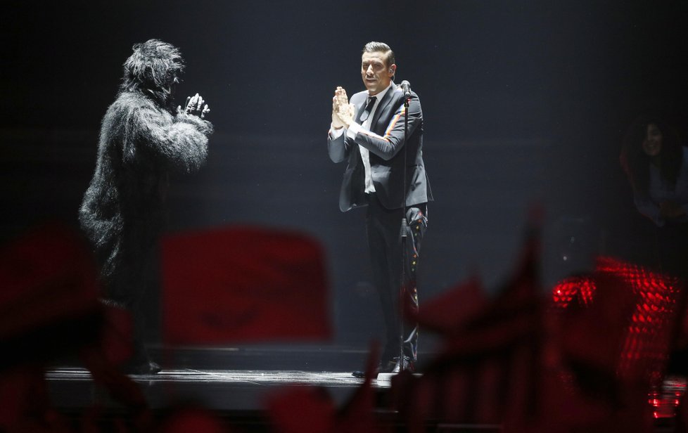 Italský zpěvák Francesco Gabbani v Eurovizi