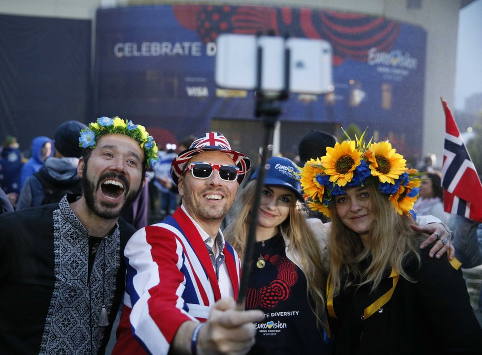 Fanoušci na finálovém večeru Eurovize