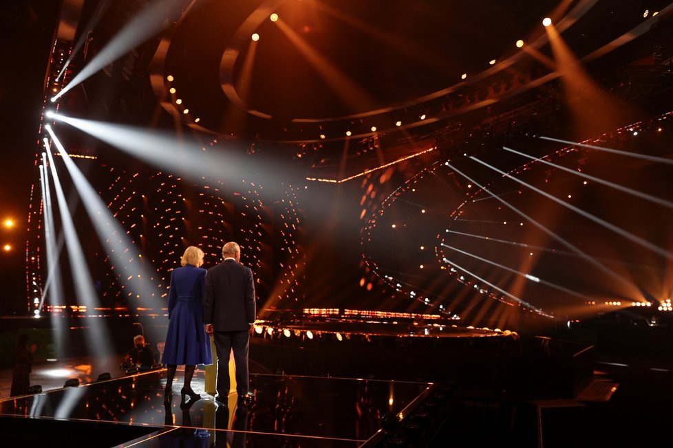Nečekané překvapení na Eurovizi: Dorazil sám král s královnou!