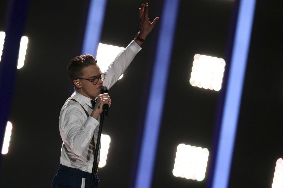 Rekordní úspěch Česka v Eurovizi: Mikolas Josef (22) skončil na šestém místě, první byla extravagantní Netta z Izraele.