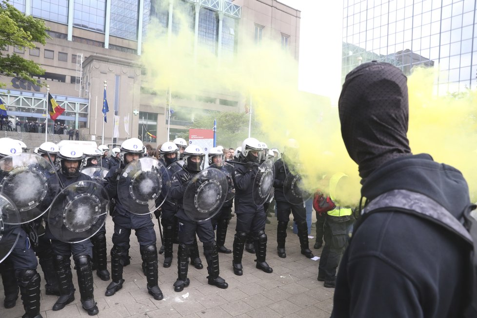 Eurovolby 2019: Protesty žlutých vest a dalších demonstrantů v belgickém Bruselu