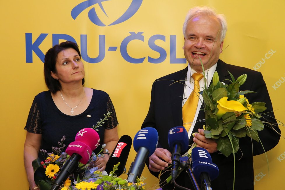 Europoslanci Pavel Svoboda a Michaela Šojdrová