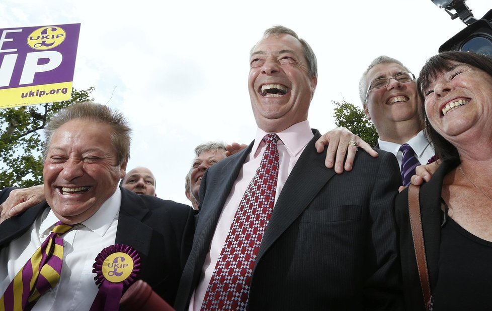UKIP porazil ve volbách labouristy Eda Milibanda i konzervativce Davida Camerona
