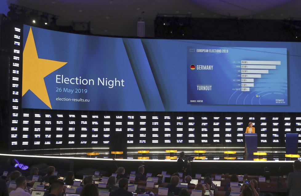 V eurovolbách letos hlasovalo více voličů než v roce 2014, plyne z odhadu, který nabídl sám EP.