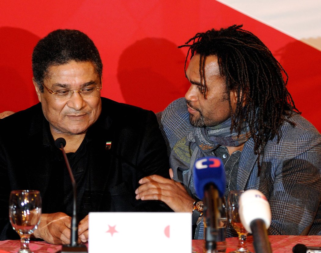 Eusebio a Karembeu na oslavách fotbalové Slavie