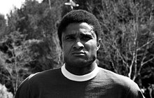 Geniální Eusébio (†71) odešel do fotbalového nebe: Podívejte se na VIDEO s jeho nejlepšími kousky!