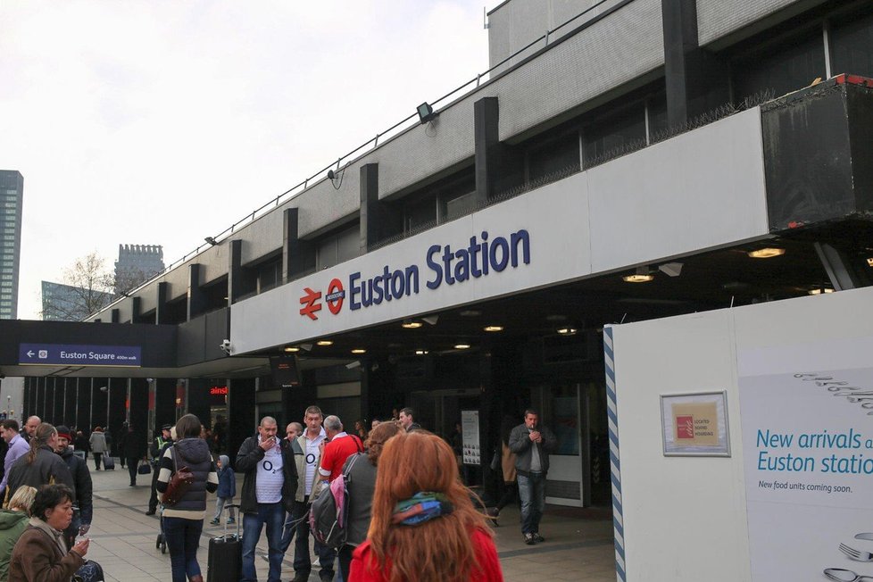 Londýnská stanice, u které britskému ministrovi vnitra zloději ukradli mobil