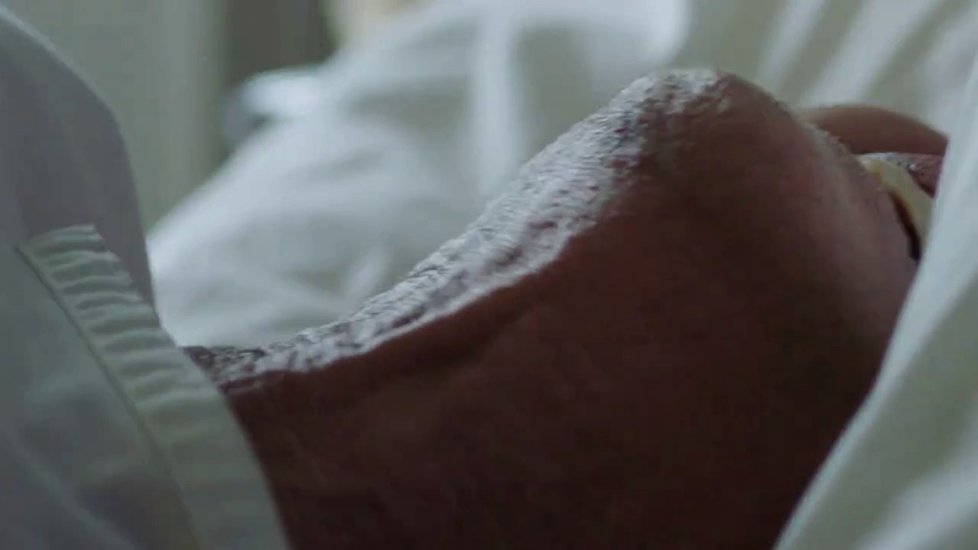 Děsivé záběry z šokujícího filmu o eutanazii