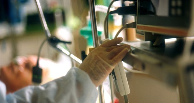 K provedení eutanázie si mohou Nizozemci nyní pozvat lékaře přes speciální telefonní linku