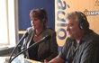 Eva a Vašek při rozhovoru pro rádio Impuls. Eva a Vašek při rozhovoru pro rádio Impuls.