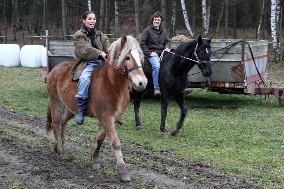 Eva jela na koni poprvé v životě, a rovnou bez sedla.