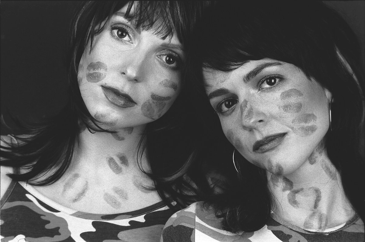 2003 Skupina Pussy – Ewa a Markéta.