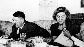 Eva Braunová a Adolf Hitler