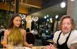 Šéfkuchař Přemek přebírá doma večerní směny. Šéfkuchař Přemek přebírá doma večerní směny.