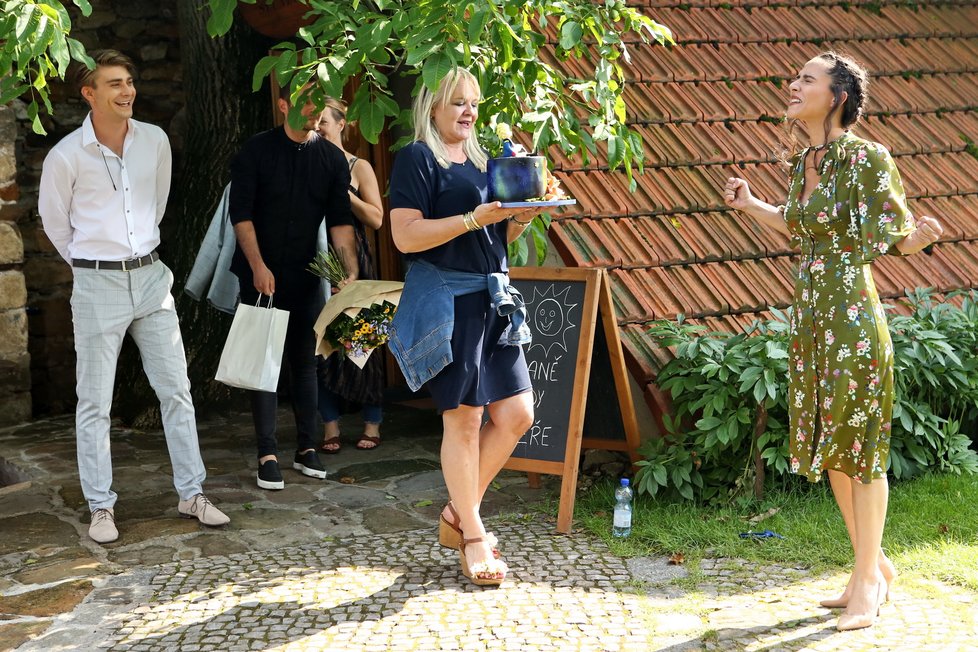 Eva Burešová oslavila sedmadvacáté narozeniny na place Slunečné